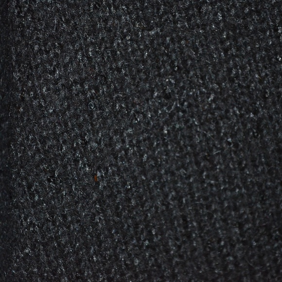 sweater - Picture 2 of 4